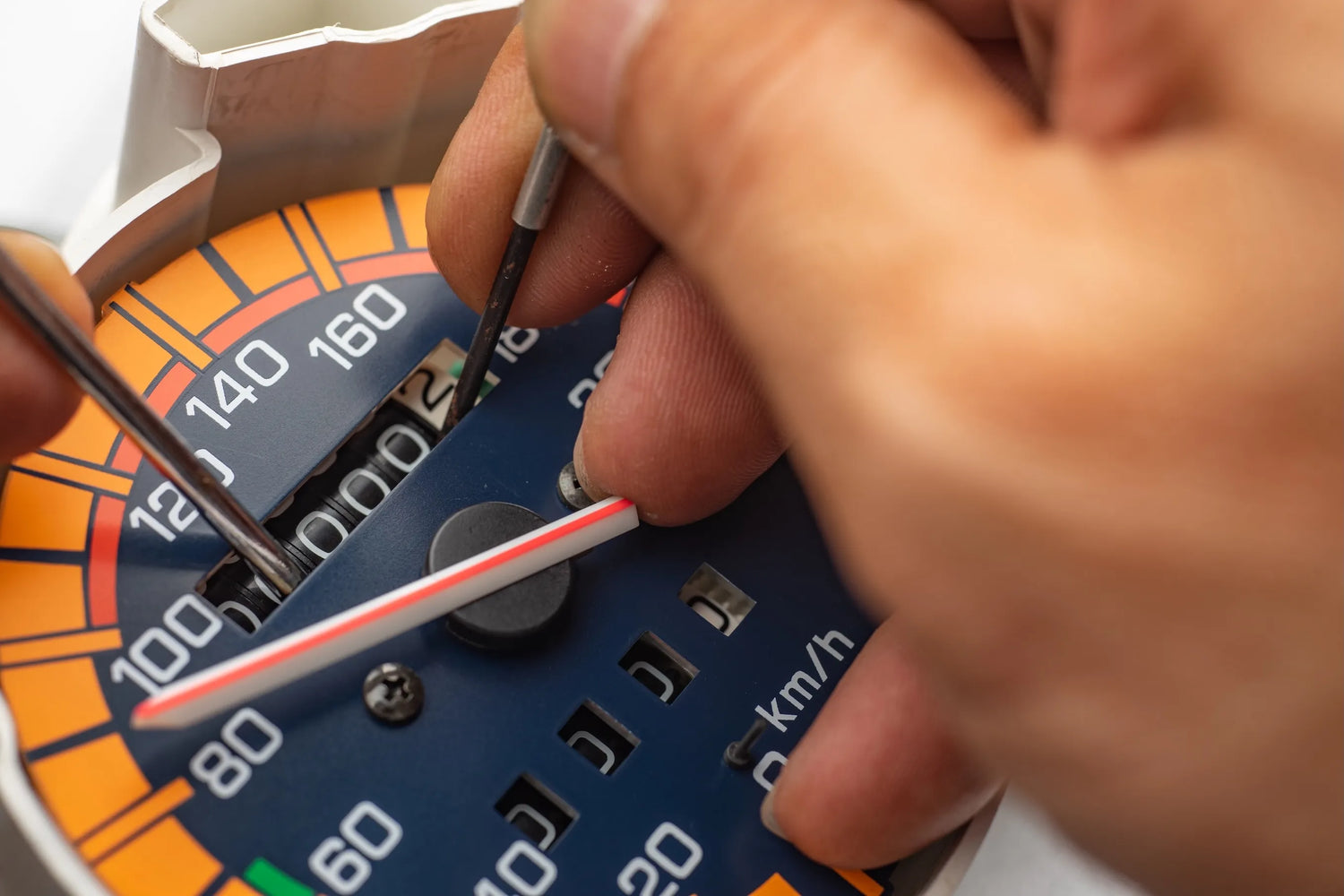 6 ways to spot a clocked car
