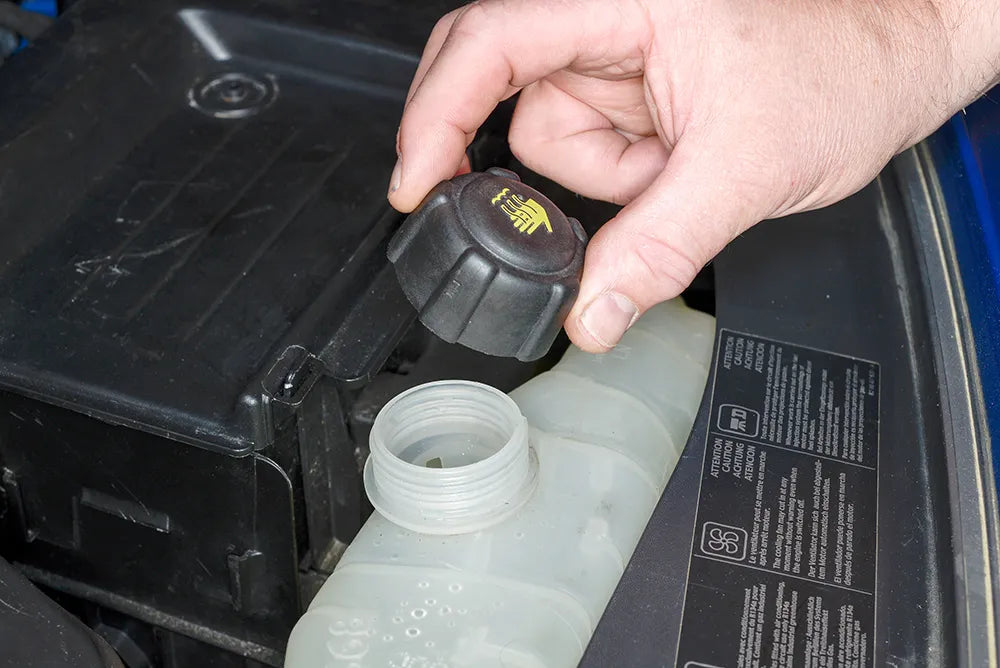 How to check fluid levels in your car – Haynes Manuals United Kingdom