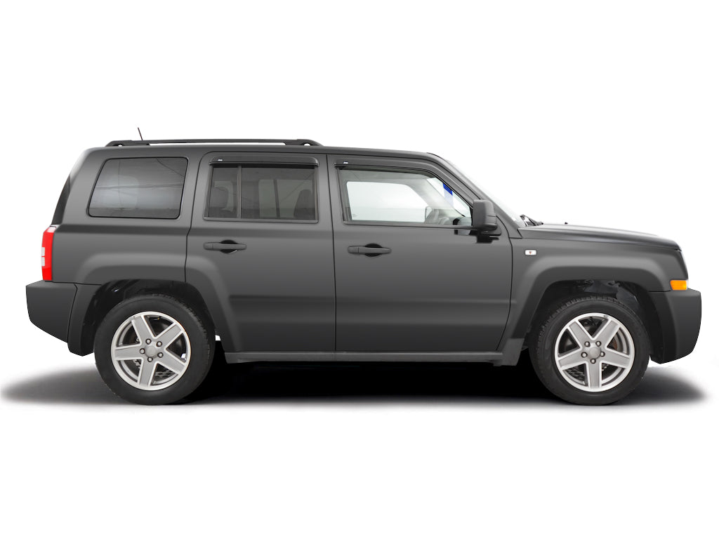 Checking screen wash Jeep Patriot 2007 - 2011 | Haynes Manuals