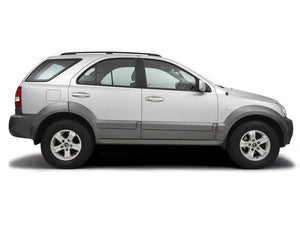 Air filter change Kia Sorento 2003 - 2007 | Haynes Manuals
