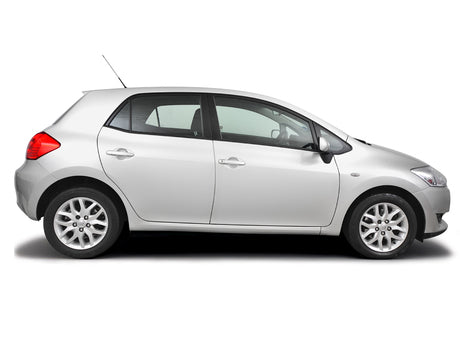 Opening the bonnet Toyota Auris 2002 - 2007 | Haynes Manuals