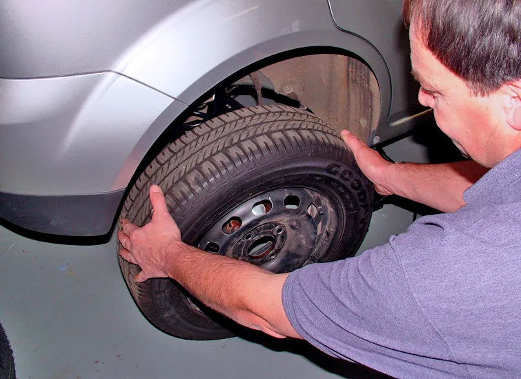 Roadside wheel change